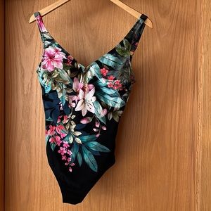 Black One Piece Floral Gottex Swimsuit Women’s Size 10 XLNT Preloved Condition